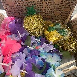 Tropical party decor